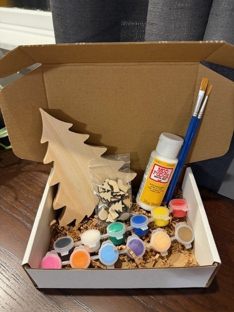 Christmas Tree and Mini Ornaments Create Crate